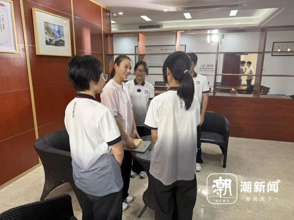 下自己, om